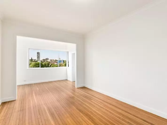 25/22 Roslyn Gardens, Elizabeth Bay Leased by Raine & Horne Randwick | Coogee | Clovelly - image 2