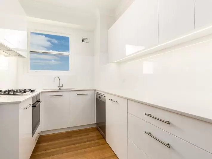 25/22 Roslyn Gardens, Elizabeth Bay Leased by Raine & Horne Randwick | Coogee | Clovelly - image 1