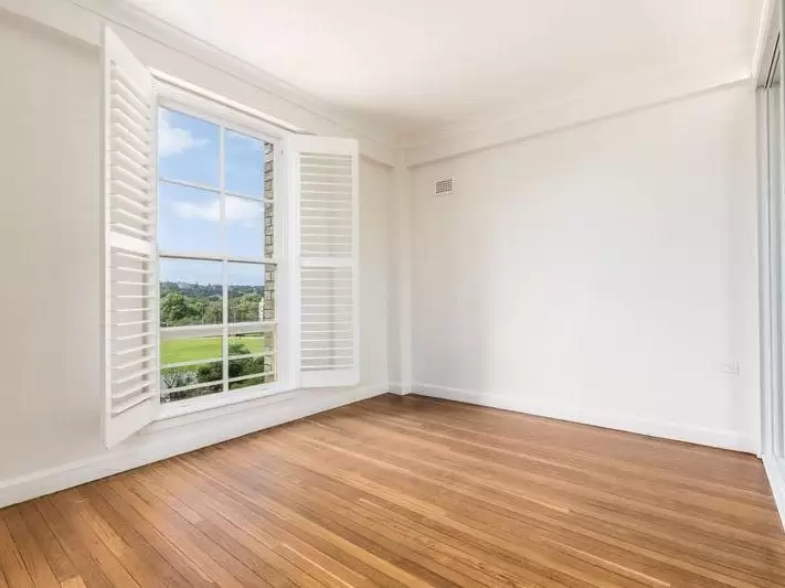 25/22 Roslyn Gardens, Elizabeth Bay Leased by Raine & Horne Randwick | Coogee | Clovelly - image 3