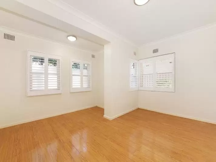 1/98 Coogee Bay Road, Coogee Leased by Raine & Horne Randwick | Coogee | Clovelly - image 4