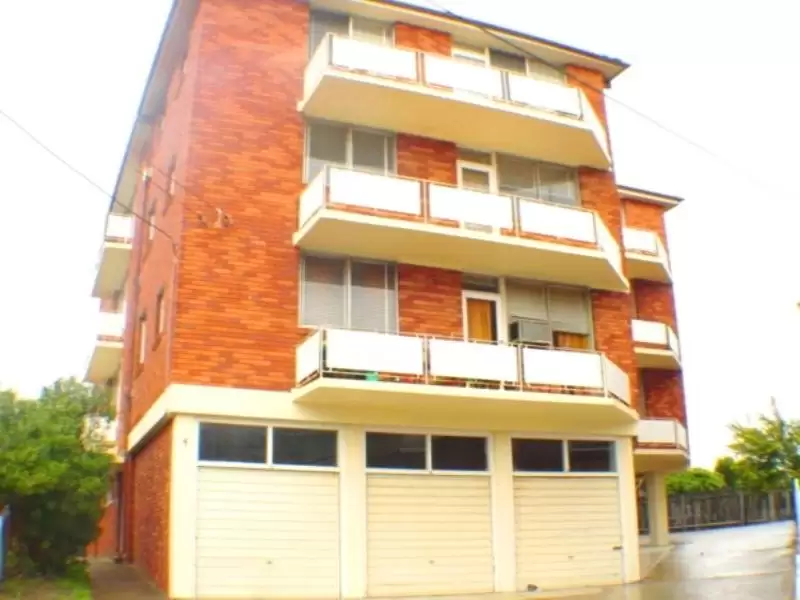 6/4 Podmore Place, Hillsdale Leased by Raine & Horne Randwick | Coogee | Clovelly - image 2