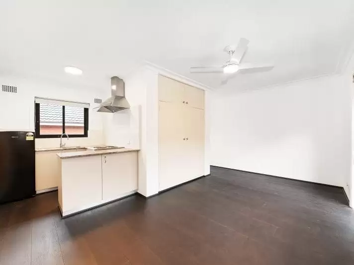 8/2 Houston Road, Kensington Leased by Raine & Horne Randwick | Coogee | Clovelly - image 1