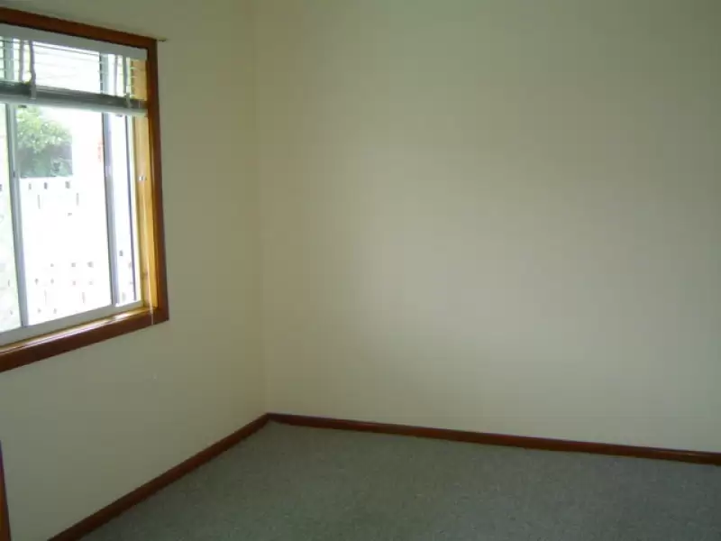 37 Hastings Street, Botany Leased by Raine & Horne Randwick | Coogee | Clovelly - image 3