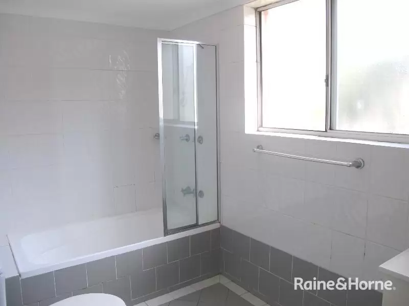 1/274-300 Anzac Parade, Kensington Leased by Raine & Horne Randwick | Coogee | Clovelly - image 4