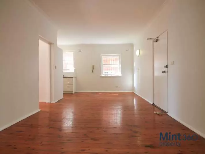 2/11A Kidman Street, Coogee Leased by Raine & Horne Randwick | Coogee | Clovelly - image 1