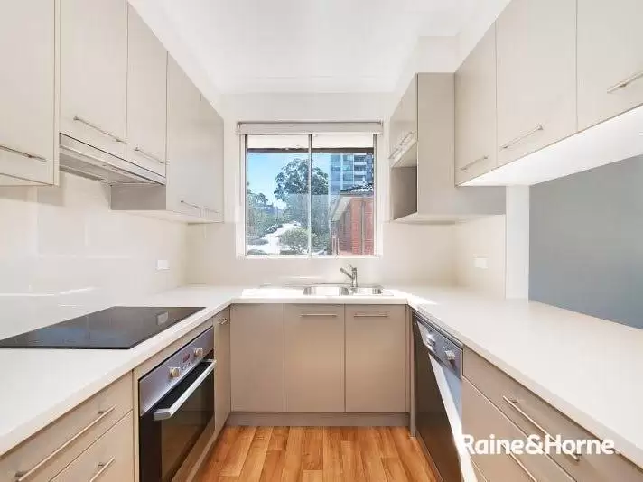 9/3 Pitt Street, Randwick Leased by Raine & Horne Randwick | Coogee | Clovelly - image 1