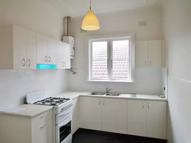 7/58 Ramsgate Avenue, Bondi Leased by Raine & Horne Randwick | Coogee | Clovelly - image 1