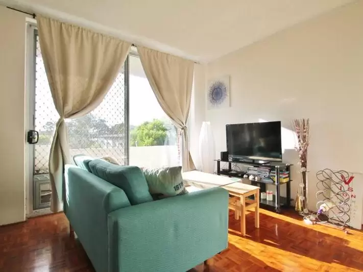 2/162 Oberon Street, Coogee Leased by Raine & Horne Randwick | Coogee | Clovelly - image 1