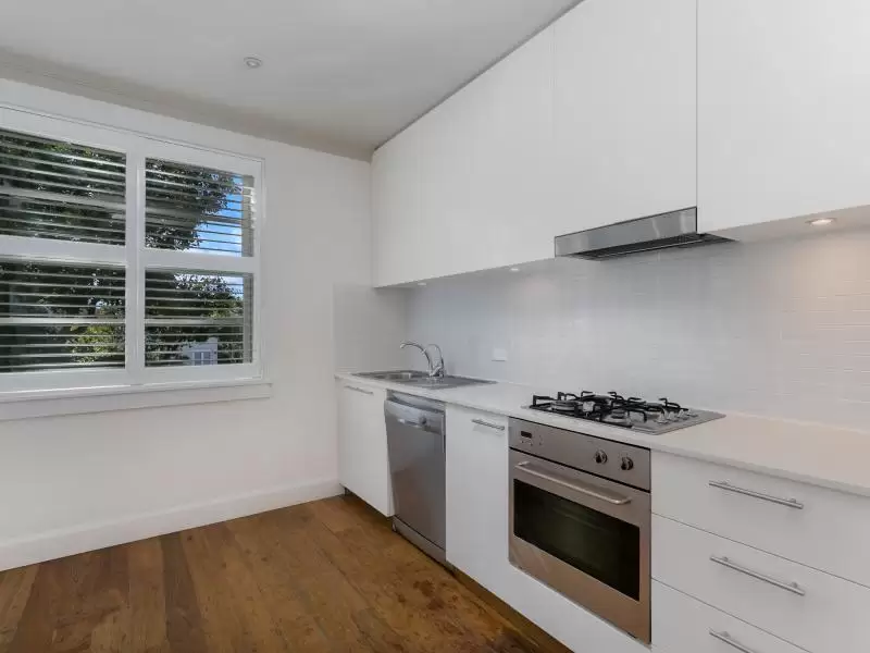 9/126 Francis Street, Bondi Leased by Raine & Horne Randwick | Coogee | Clovelly - image 2