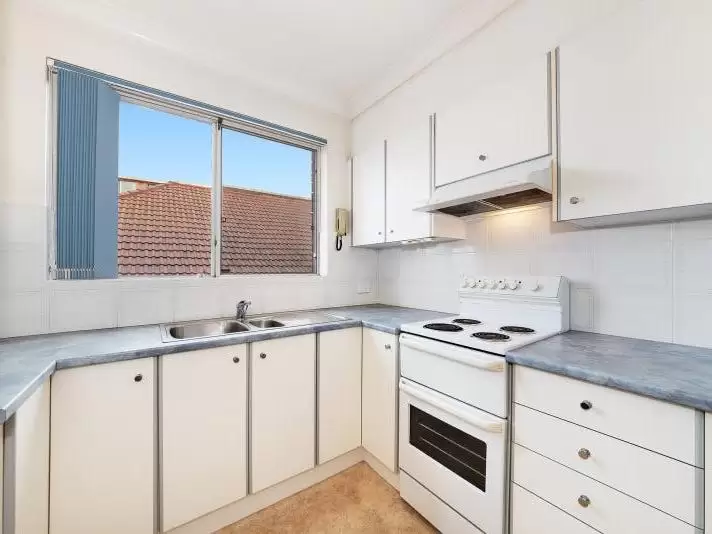 3/44 Fern Street, Clovelly Leased by Raine & Horne Randwick | Coogee | Clovelly - image 2