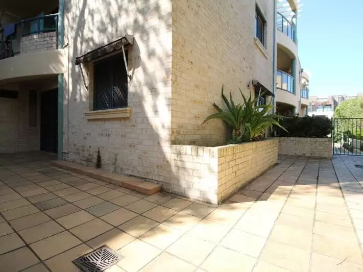 6/48-50 Boronia Street, Kensington Leased by Raine & Horne Randwick | Coogee | Clovelly - image 3