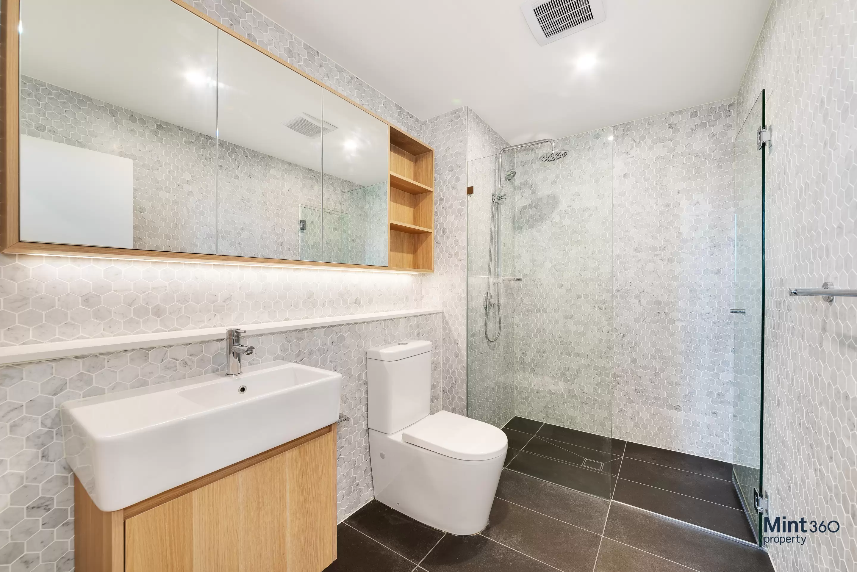 401/408 Victoria Road, Gladesville Sold by Raine & Horne Randwick | Coogee | Clovelly - image 3