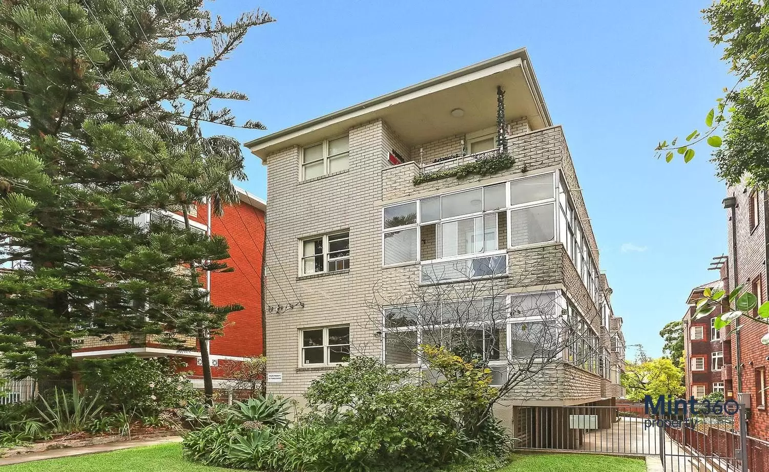 2/4-6 Coogee Bay Road, Randwick Sold by Raine & Horne Randwick | Coogee | Clovelly