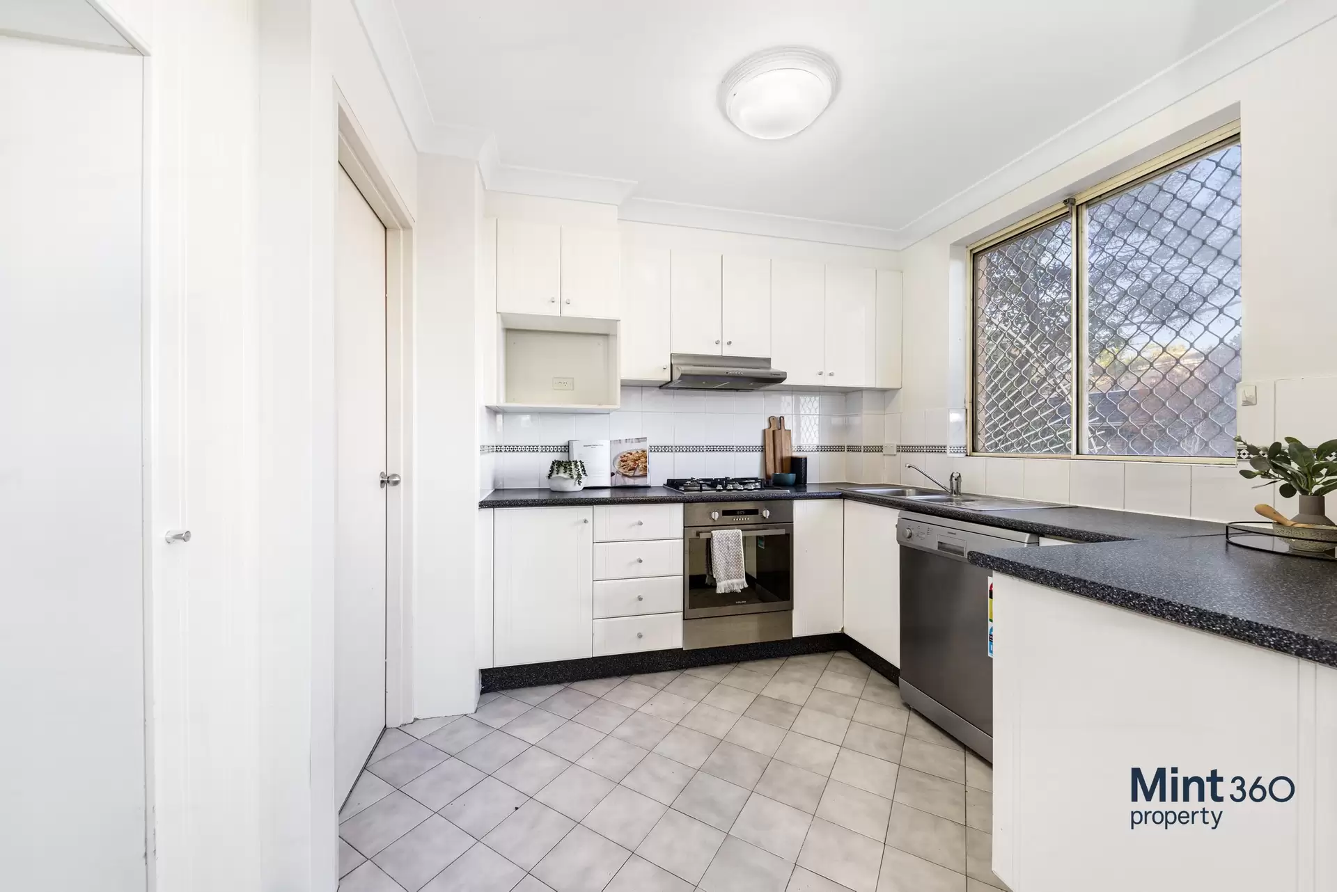 1/62 Rainbow Street, Kingsford Sold by Raine & Horne Randwick | Coogee | Clovelly - image 1