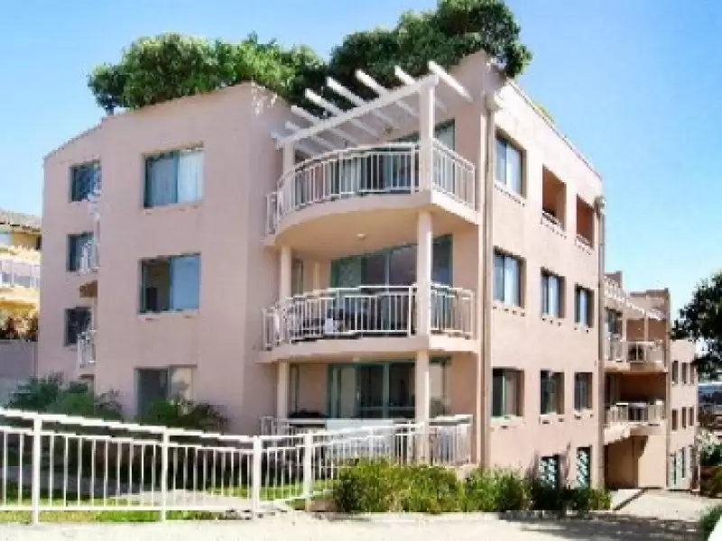 26-28 Melrose Parade, Clovelly Leased by Raine & Horne Randwick | Coogee | Clovelly - image 1