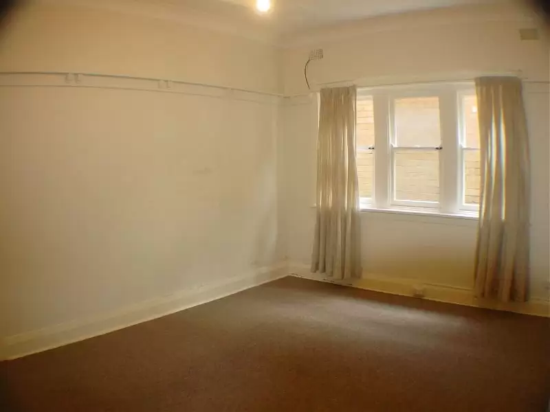 10 Ebley Street, Bondi Junction Leased by Raine & Horne Randwick | Coogee | Clovelly - image 1