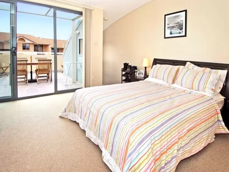 230 Clovelly Road, Clovelly Leased by Raine & Horne Randwick | Coogee | Clovelly - image 4