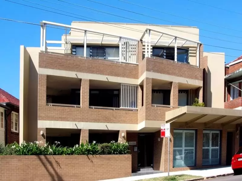 230 Clovelly Road, Clovelly Leased by Raine & Horne Randwick | Coogee | Clovelly - image 1