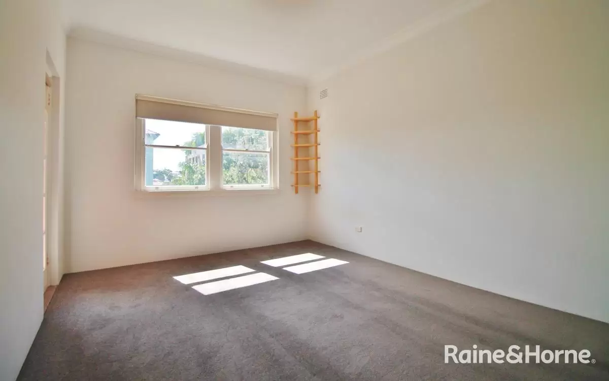 4/11A Kidman Street, Coogee Leased by Raine & Horne Randwick | Coogee | Clovelly - image 3