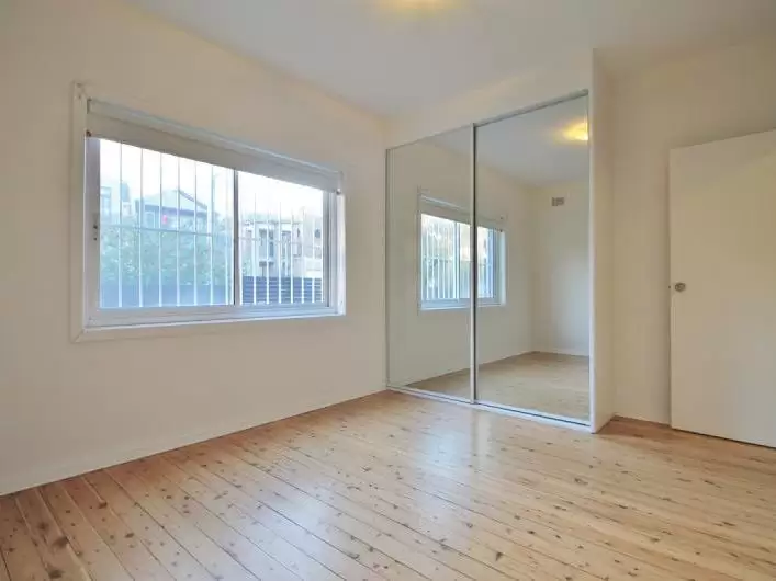 2/16 Greville Street, Clovelly Leased by Raine & Horne Randwick | Coogee | Clovelly - image 3