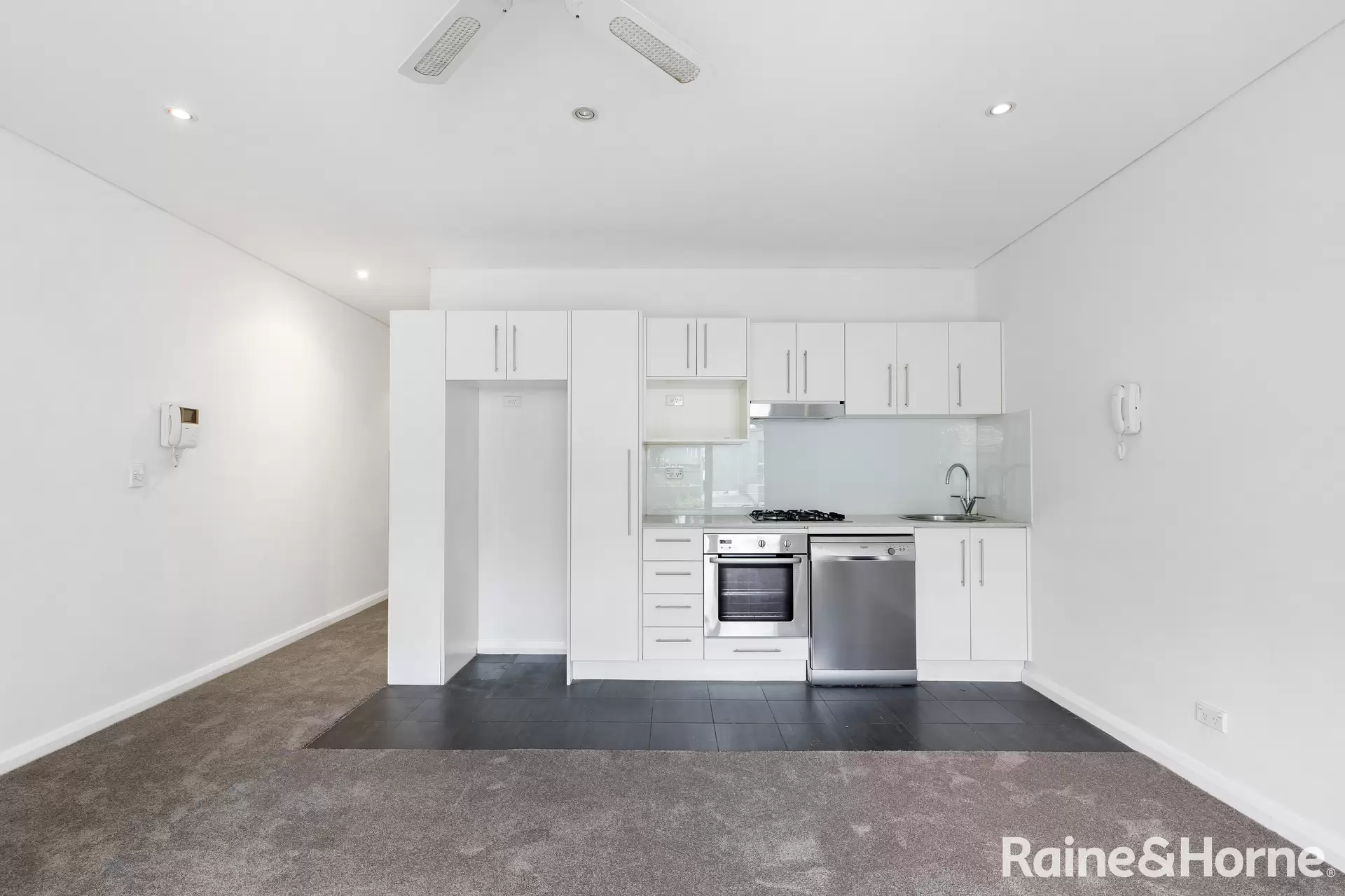 6/34 Avoca Street, Randwick Leased by Raine & Horne Randwick | Coogee | Clovelly - image 1