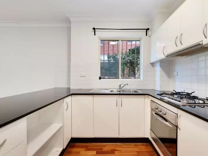 1/3 Salisbury Road, Kensington Leased by Raine & Horne Randwick | Coogee | Clovelly - image 1