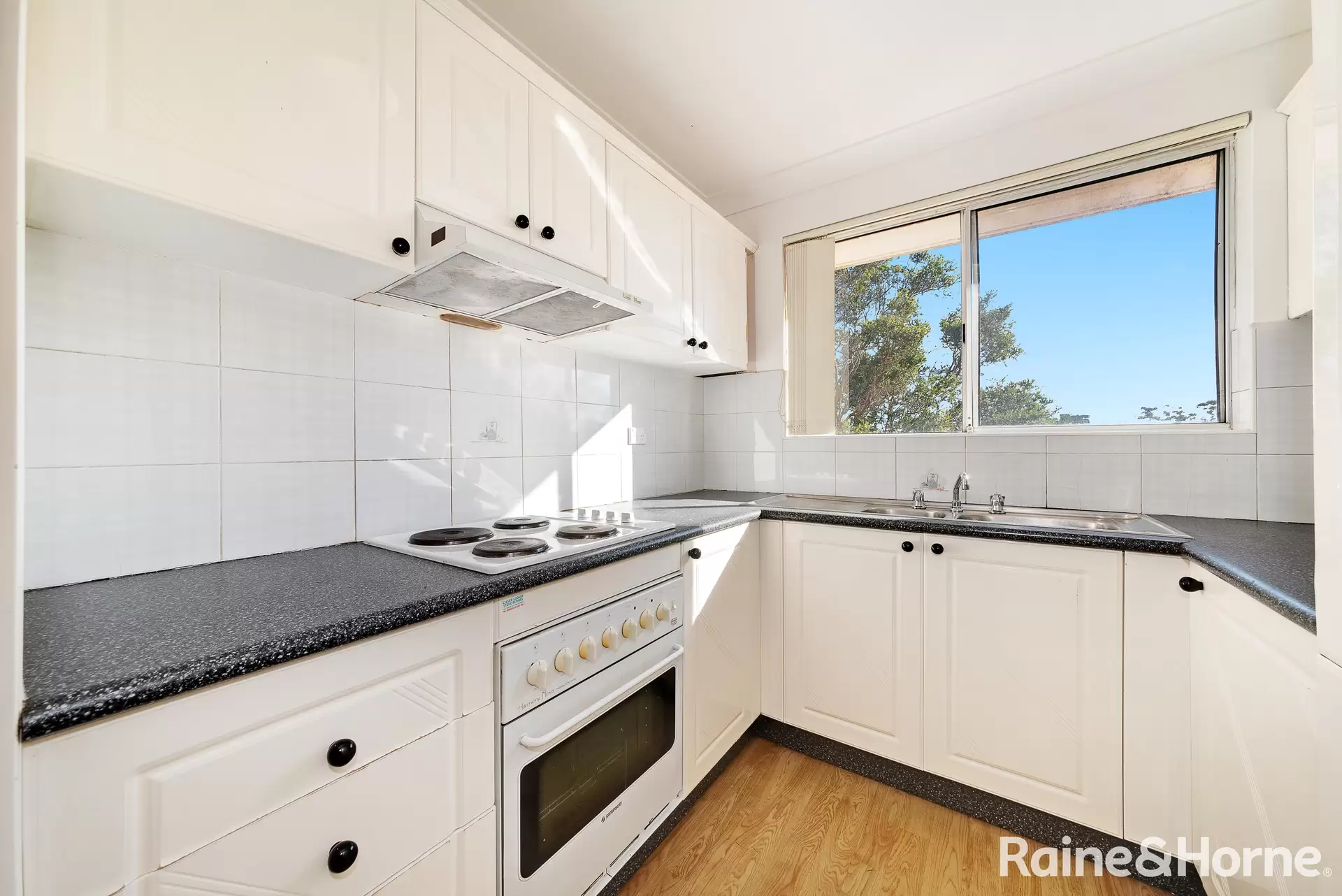 6/122 Todman Avenue, Kensington Leased by Raine & Horne Randwick | Coogee | Clovelly - image 1