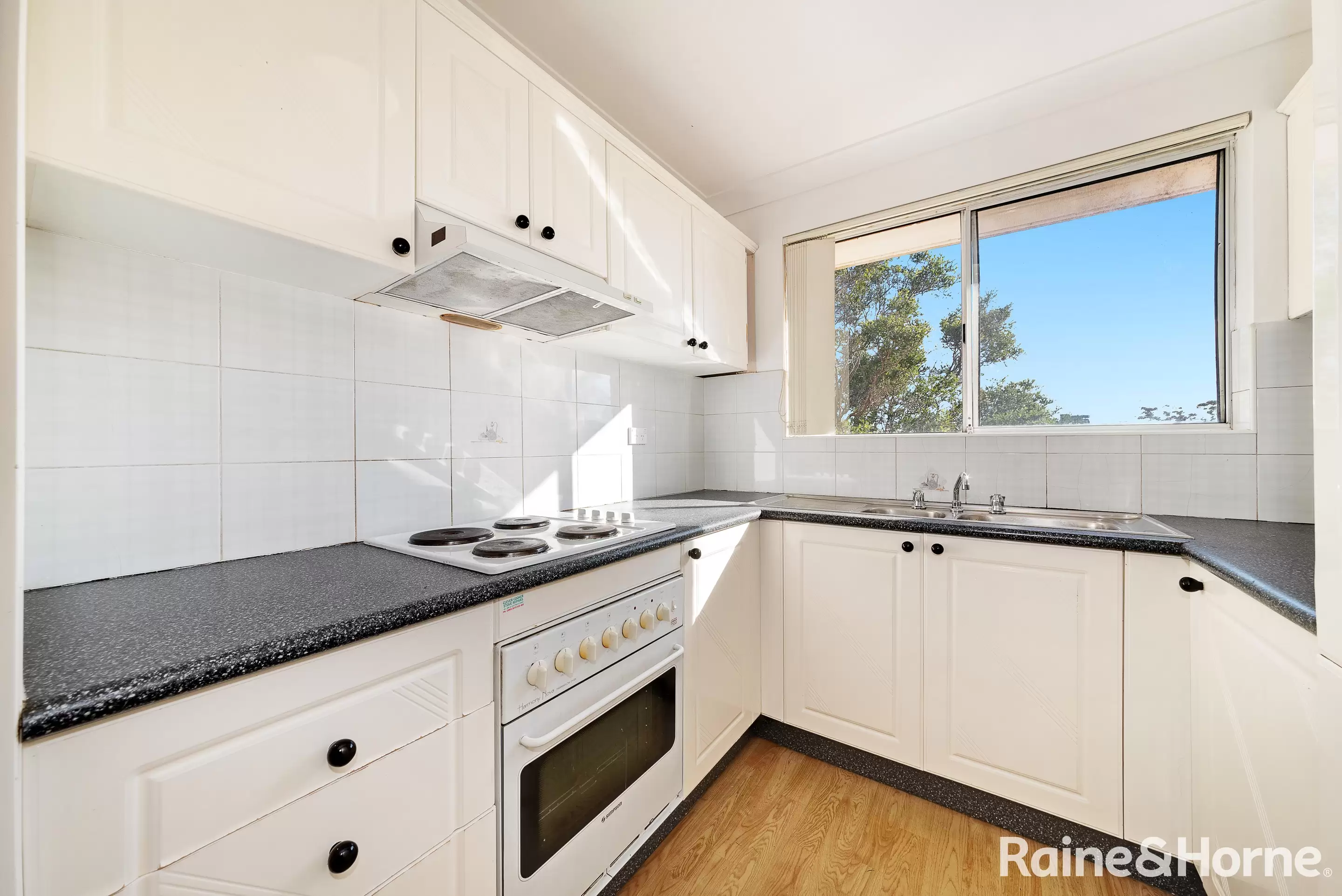 6/122 Todman Avenue, Kensington Leased by Raine & Horne Randwick | Coogee | Clovelly - image 2