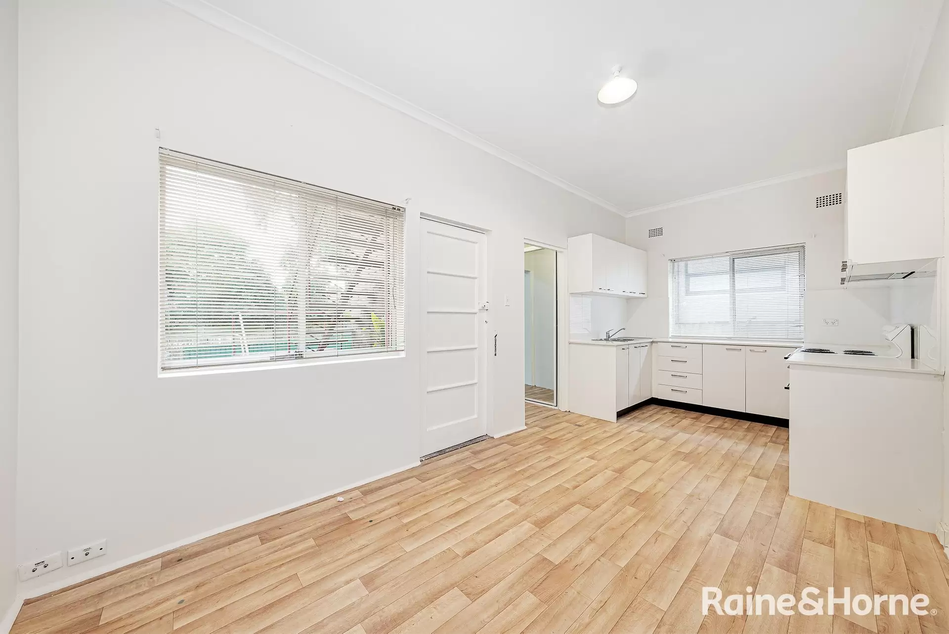 1/60 Moverly Road, Maroubra Leased by Raine & Horne Randwick | Coogee | Clovelly - image 1