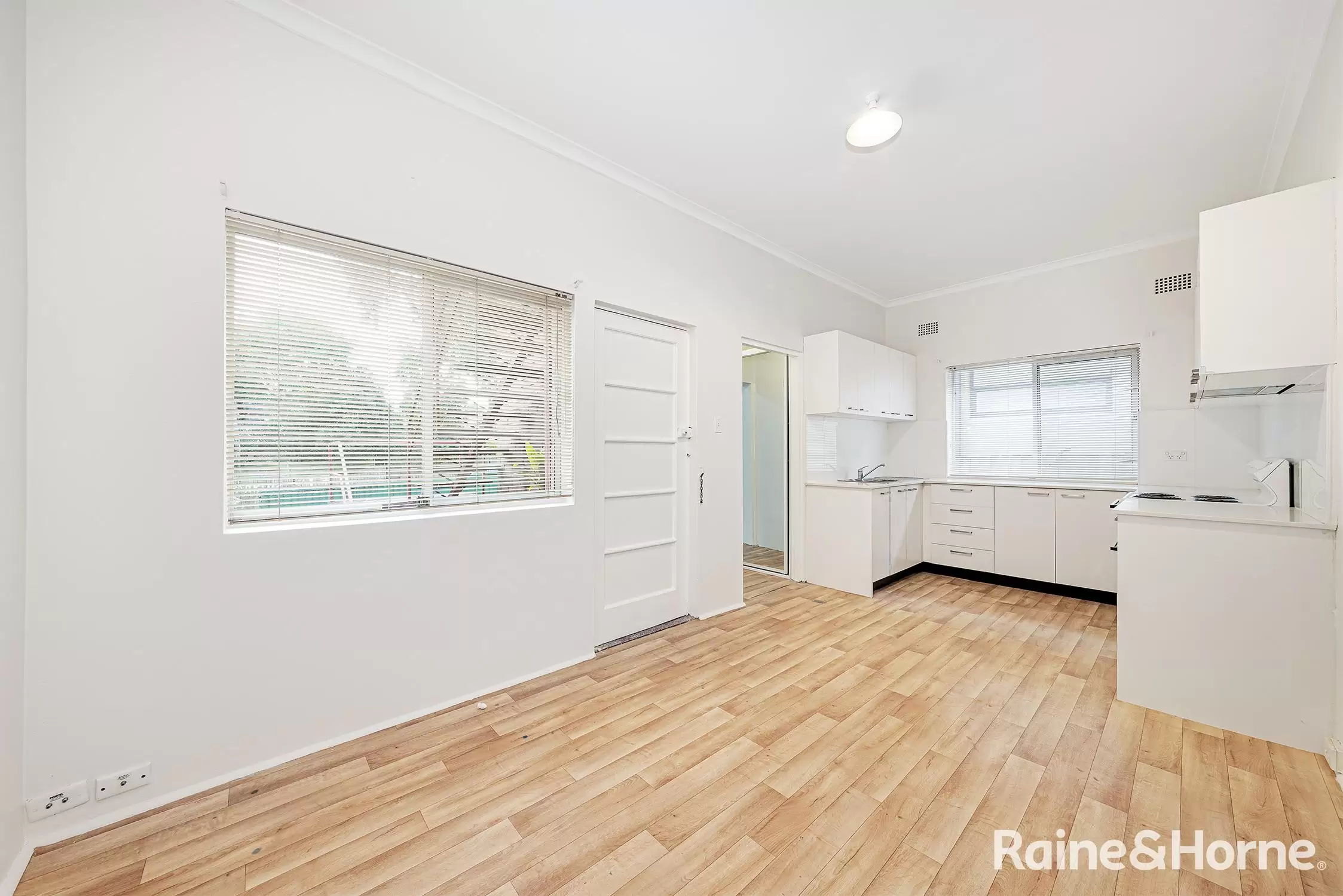 1/60 Moverly Road, Maroubra Leased by Raine & Horne Randwick | Coogee | Clovelly - image 3
