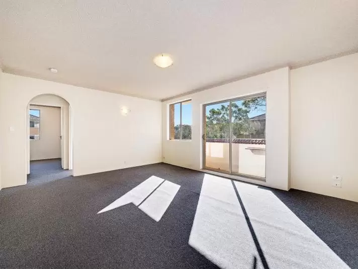 4/9 Hill Street, Coogee Leased by Raine & Horne Randwick | Coogee | Clovelly - image 1
