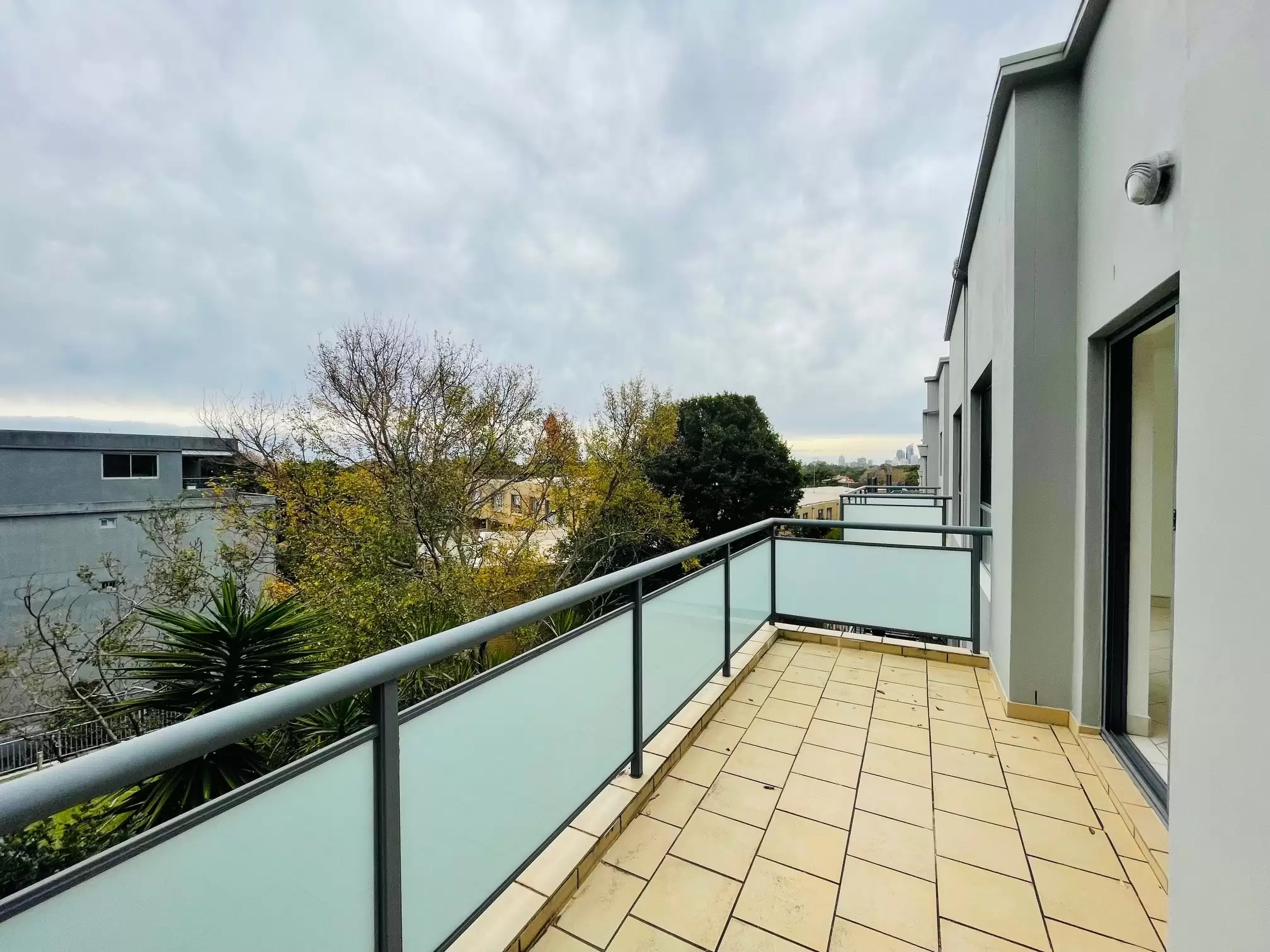 24/6A Cowper Street, Randwick Leased by Raine & Horne Randwick | Coogee | Clovelly - image 5