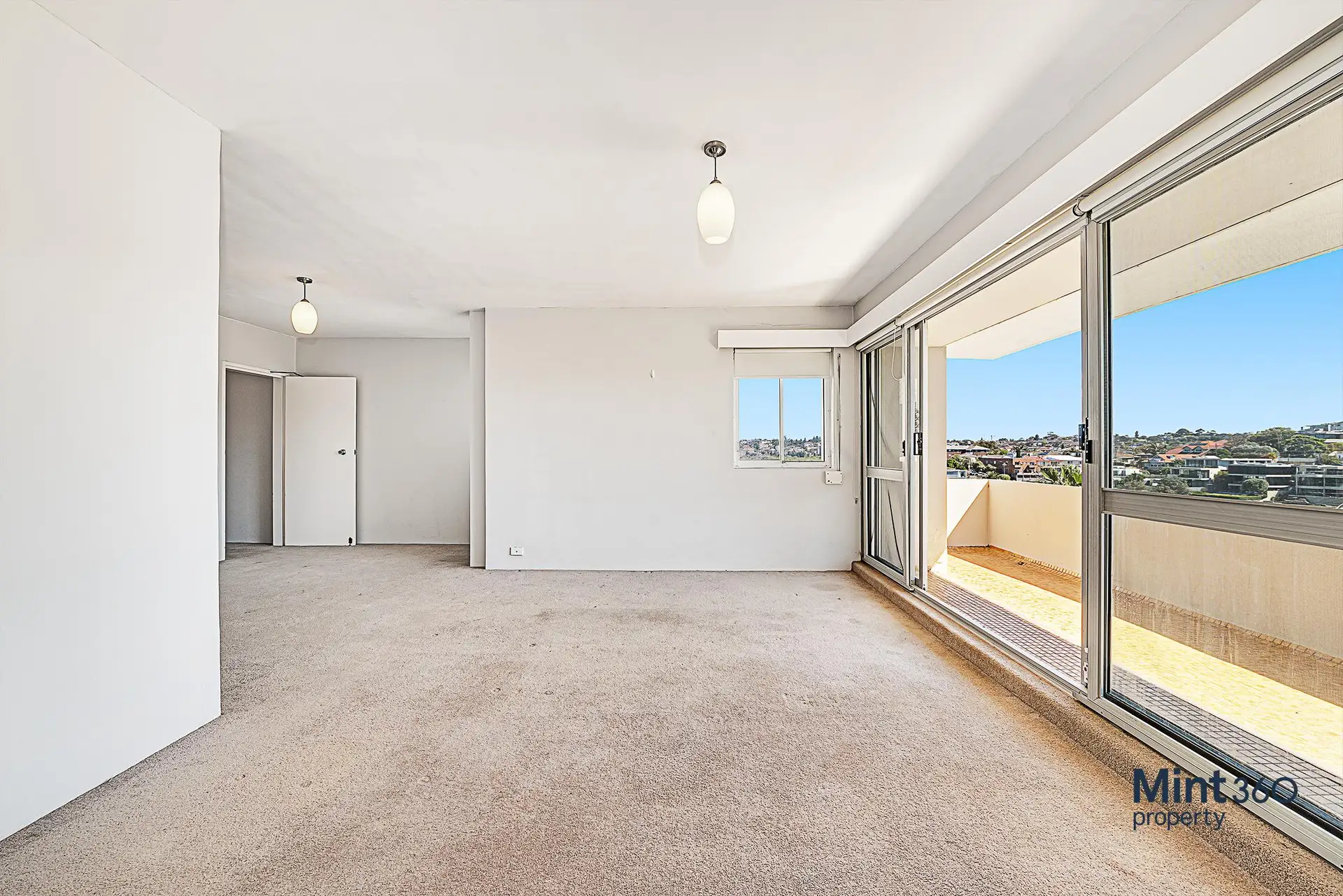 10/2 Oak Street, Clovelly Leased by Raine & Horne Randwick | Coogee | Clovelly - image 1
