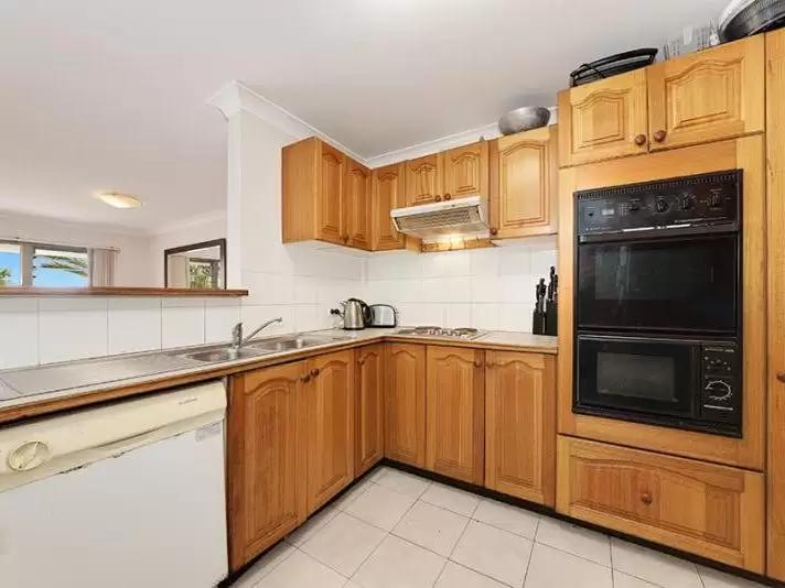 1/44 Cliffbrook Parade, Clovelly Leased by Raine & Horne Randwick | Coogee | Clovelly - image 2