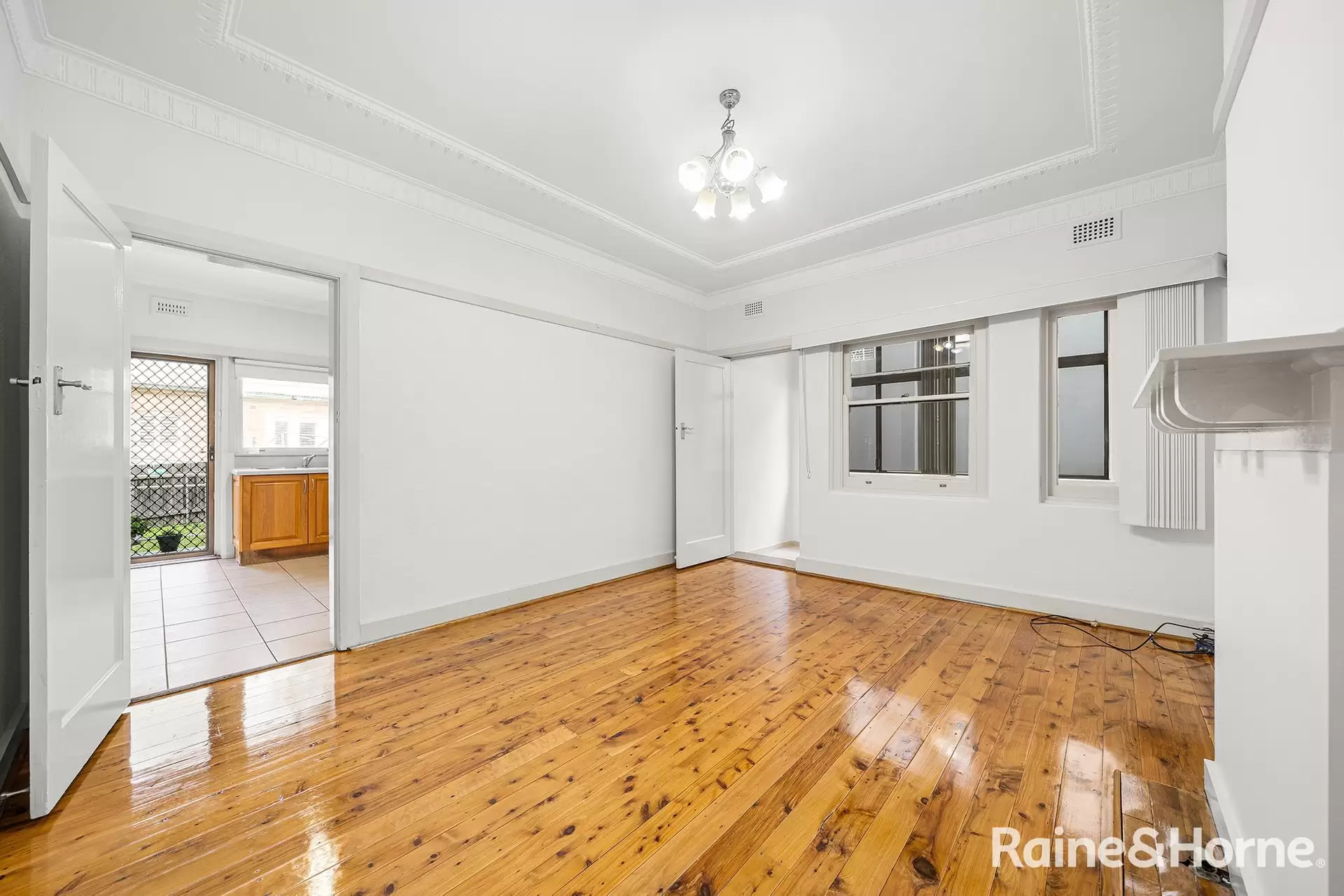 2/55 Clovelly Road, Randwick Leased by Raine & Horne Randwick | Coogee | Clovelly - image 1