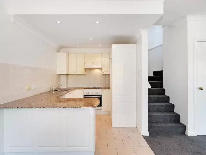 1/17 New Orleans Crescent, Maroubra For Lease by Raine & Horne Randwick | Coogee | Clovelly - image 2