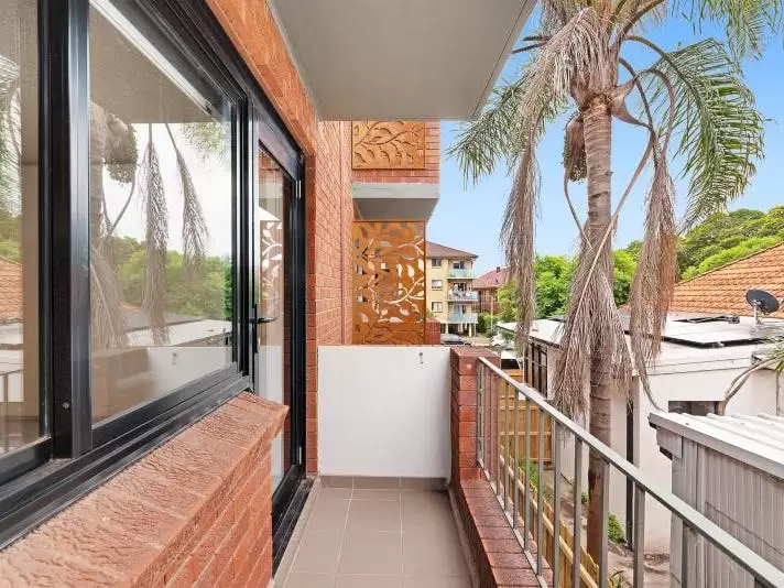 2/2 Houston Road, Kensington Leased by Raine & Horne Randwick | Coogee | Clovelly - image 2