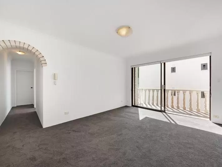 8/79 Bream Street, Coogee Leased by Raine & Horne Randwick | Coogee | Clovelly - image 1