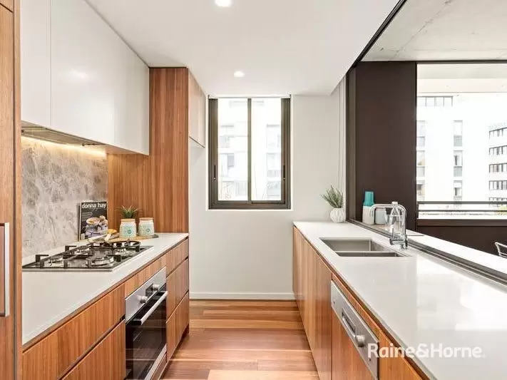 202/75 Macdonald Street, Erskineville Leased by Raine & Horne Randwick | Coogee | Clovelly - image 3