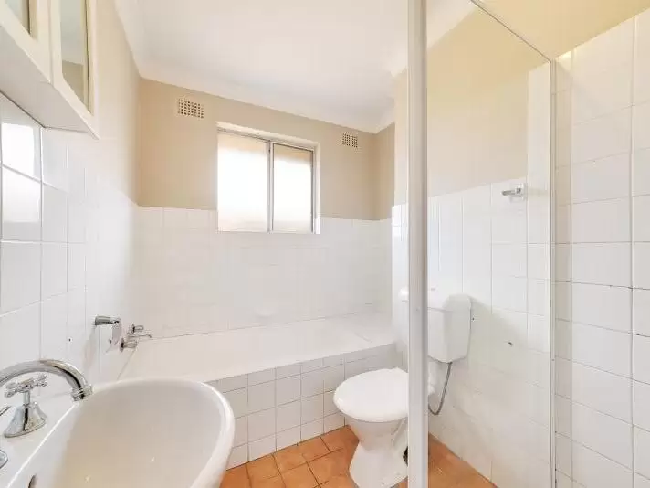 3/25 Bexley Road, Campsie Leased by Raine & Horne Randwick | Coogee | Clovelly - image 3