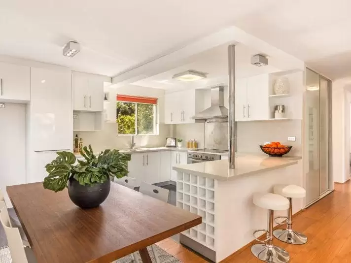 4/106 Beach Street, Coogee Leased by Raine & Horne Randwick | Coogee | Clovelly - image 1