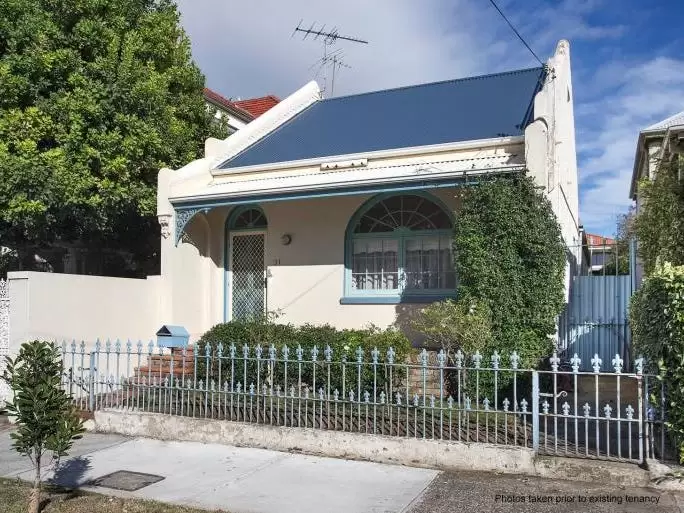 31 Watson Street, Bondi Leased by Raine & Horne Randwick | Coogee | Clovelly - image 1