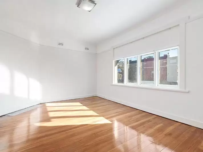 2/129 Bondi Road, Bondi Leased by Raine & Horne Randwick | Coogee | Clovelly - image 2