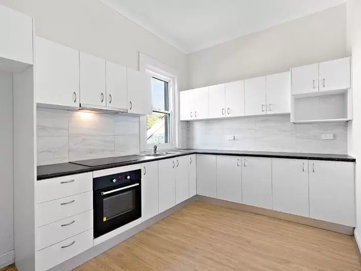 2/129 Bondi Road, Bondi Leased by Raine & Horne Randwick | Coogee | Clovelly - image 1