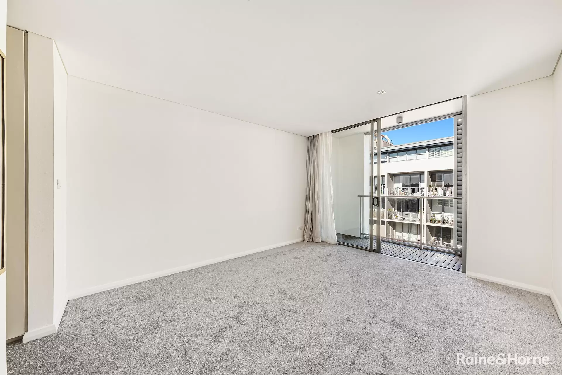 9G/10-12 Green Street, Maroubra Leased by Raine & Horne Randwick | Coogee | Clovelly - image 1
