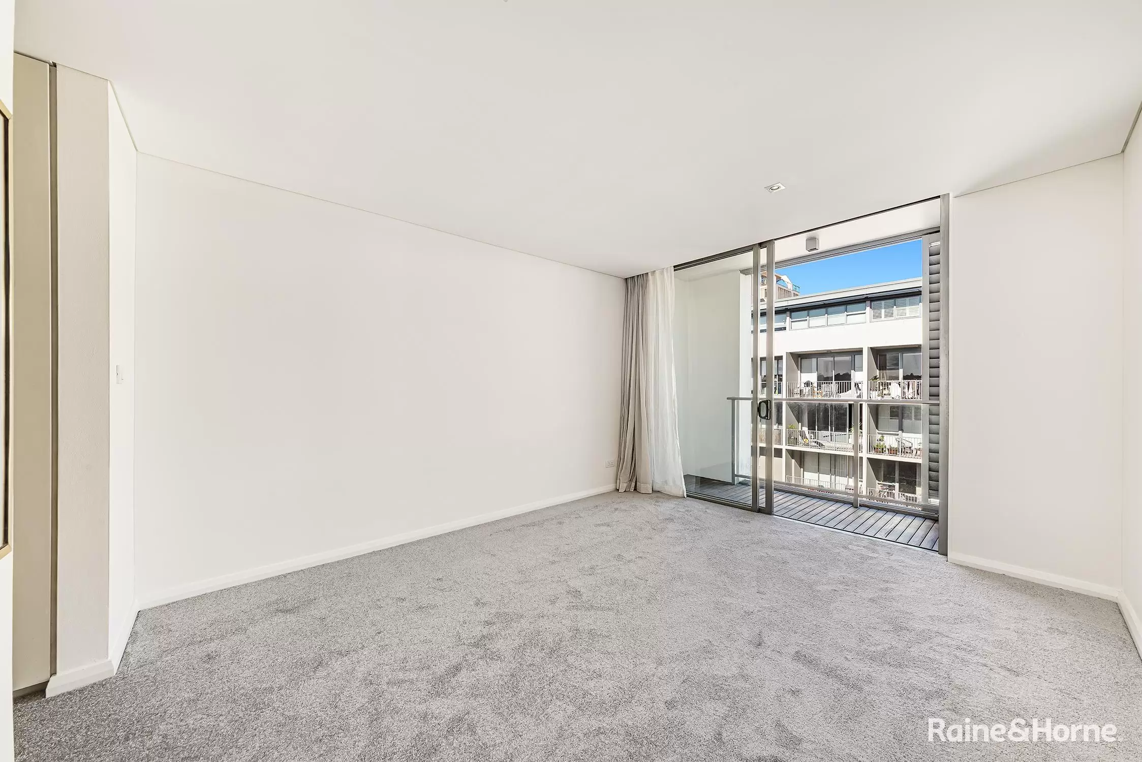 9G/10-12 Green Street, Maroubra Leased by Raine & Horne Randwick | Coogee | Clovelly - image 4