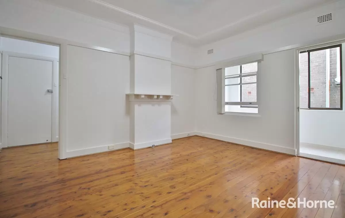 1/55 Clovelly Road, Randwick Leased by Raine & Horne Randwick | Coogee | Clovelly - image 1