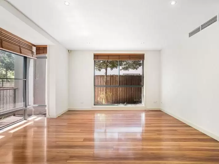 20/9-19 Myrtle Street, Botany Leased by Raine & Horne Randwick | Coogee | Clovelly - image 3