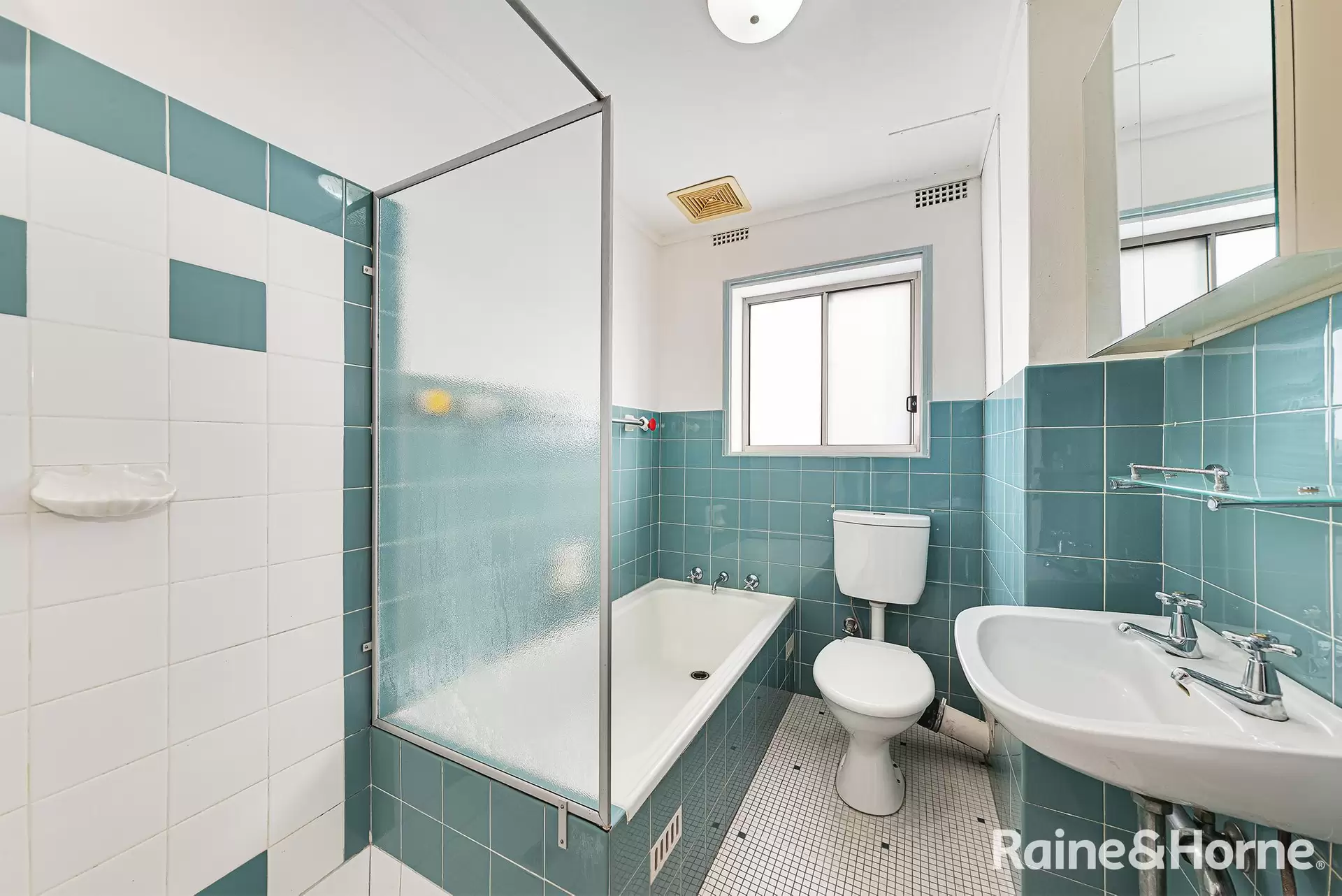 5/35 Mascot Drive, Eastlakes Leased by Raine & Horne Randwick | Coogee | Clovelly - image 1