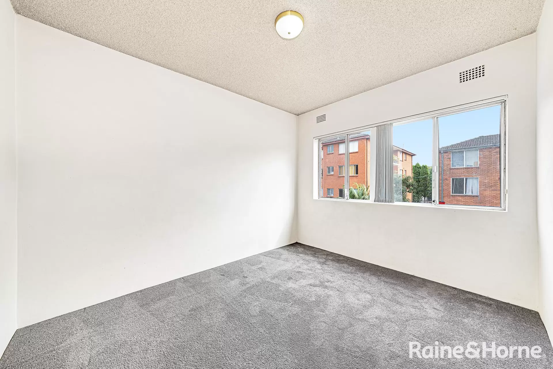 5/35 Mascot Drive, Eastlakes Leased by Raine & Horne Randwick | Coogee | Clovelly - image 1